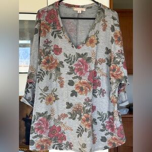 Misia Floral V-Neck Blouse Never worn Great with jeans Size 2XL